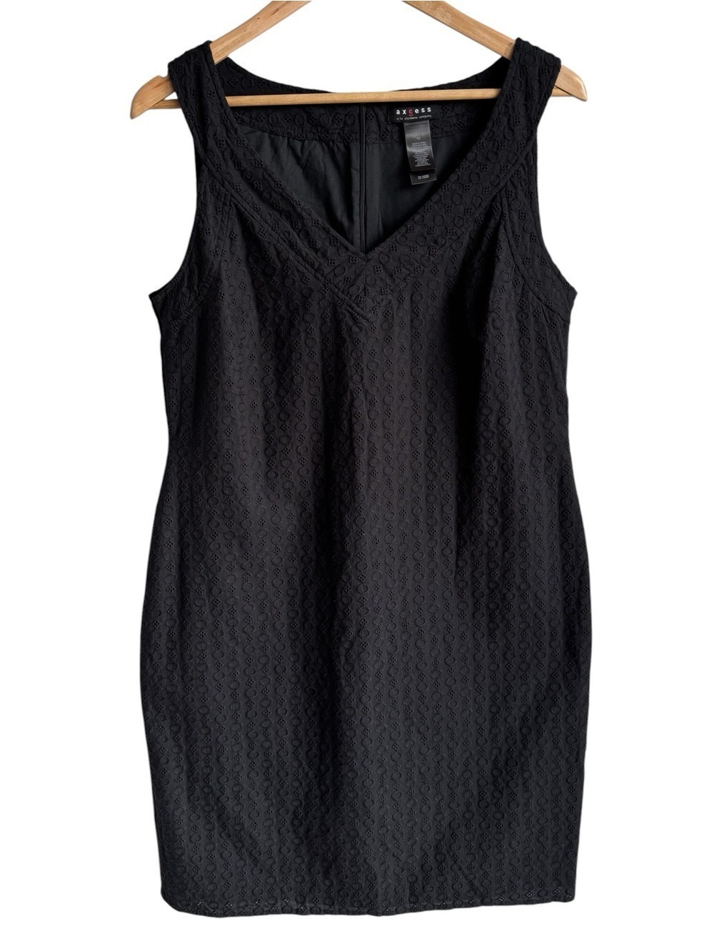 Axcess 100% Cotton Eyelet Lace Dress Sz 12 L Black LBD V-Neck Below Knee Classic